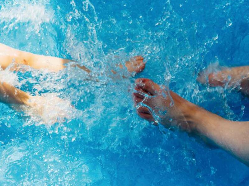 游泳池水质尿素超标的危害